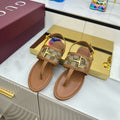 GUCCI FLAT THONG SANDALS WITH ANKLE STRAP IN BROWN LAMBSKIN AND BEIGE FABRIC