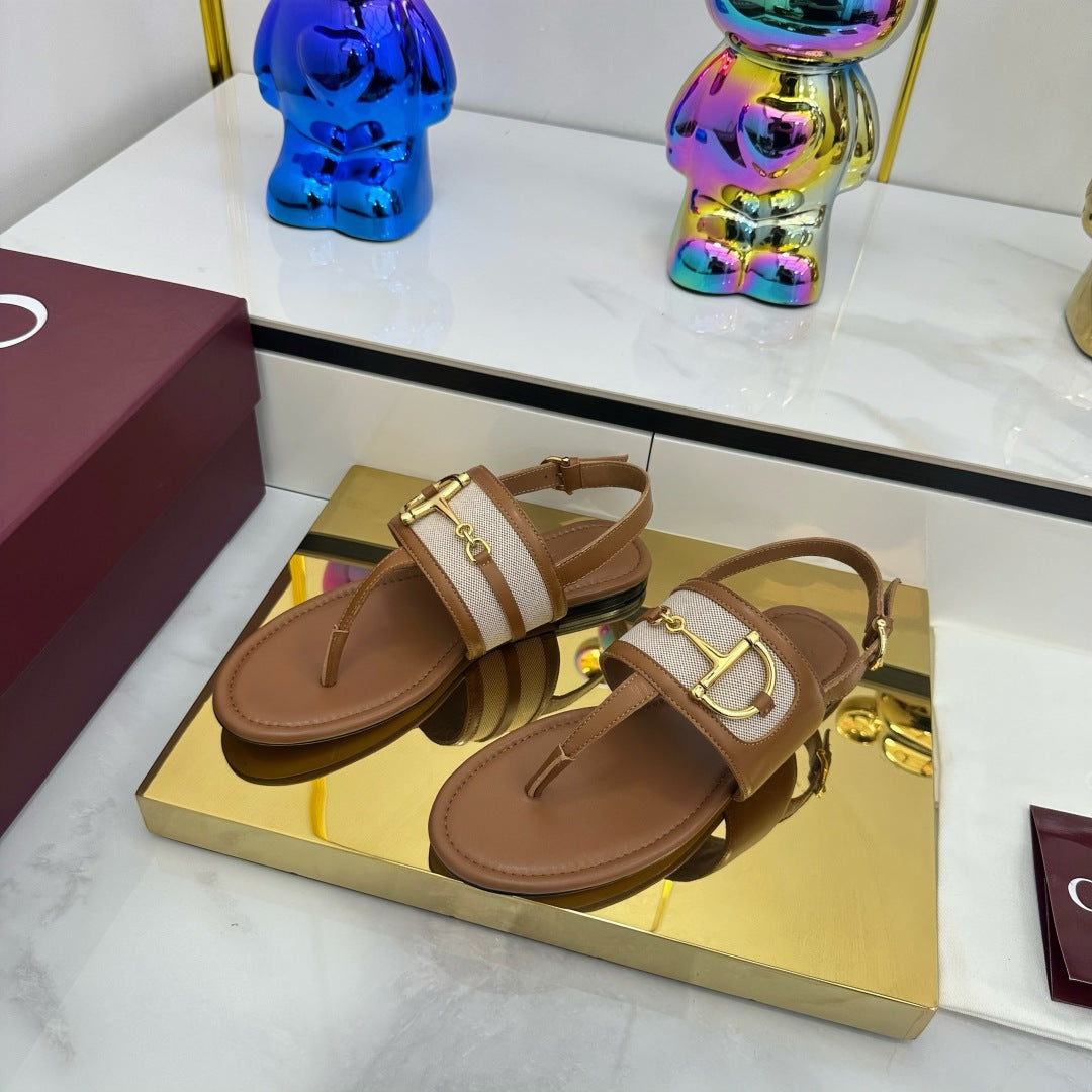 GUCCI FLAT THONG SANDALS WITH ANKLE STRAP IN BROWN LAMBSKIN AND WHITE FABRIC