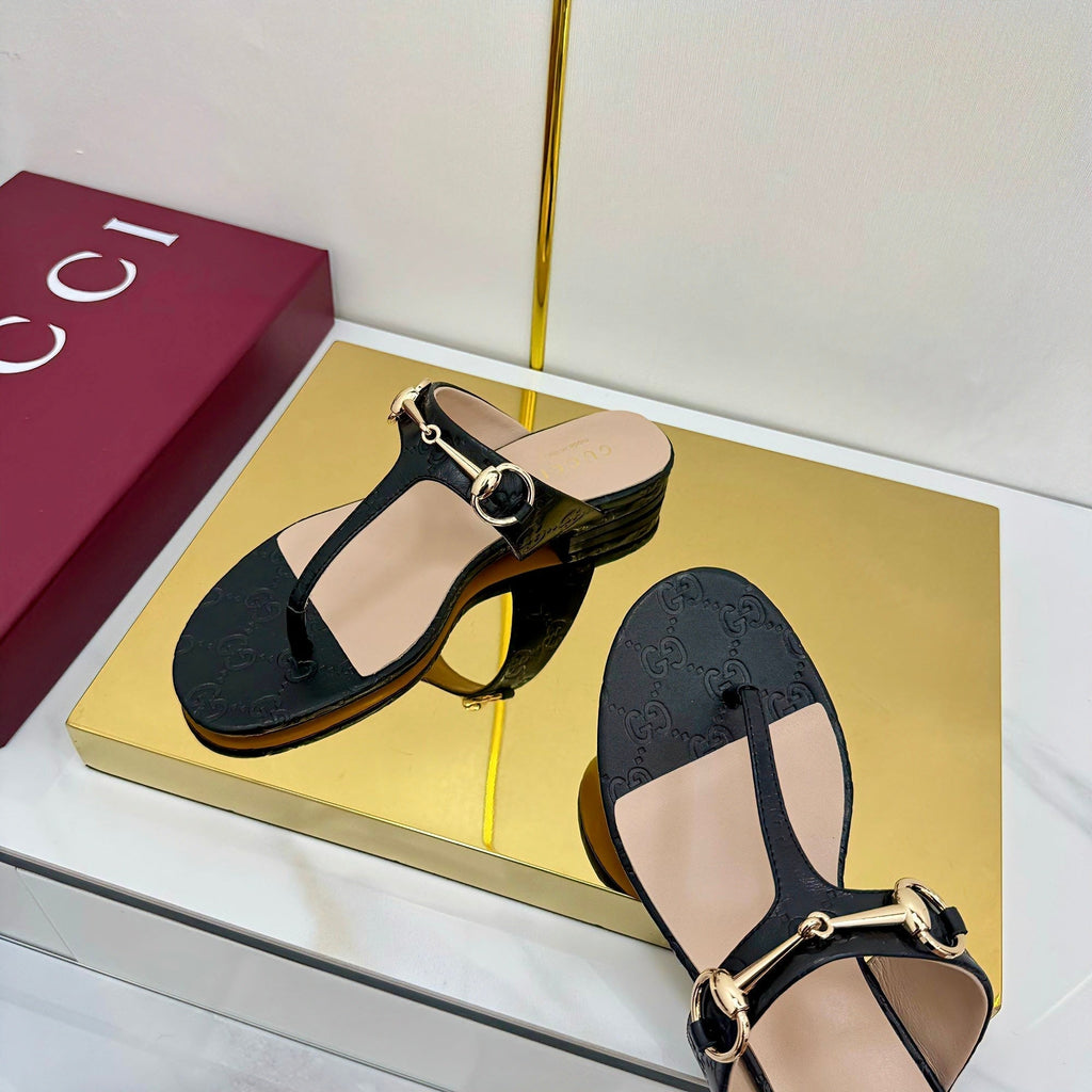 GUCCI THONG SANDALS IN BLACK LAMBSKIN PRINTED LOGO WITH GOLD HARDWARE