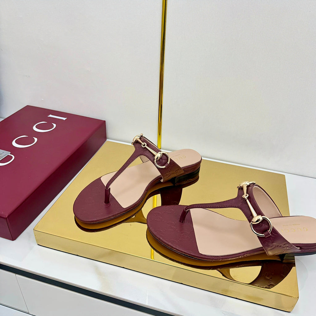 GUCCI THONG SANDALS IN RED LAMBSKIN PRINTED LOGO WITH GOLD HARDWARE