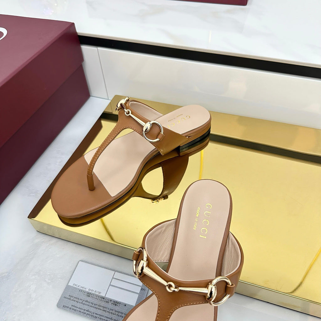 GUCCI THONG SANDALS IN BROWN LAMBSKIN WITH GOLD HARDWARE