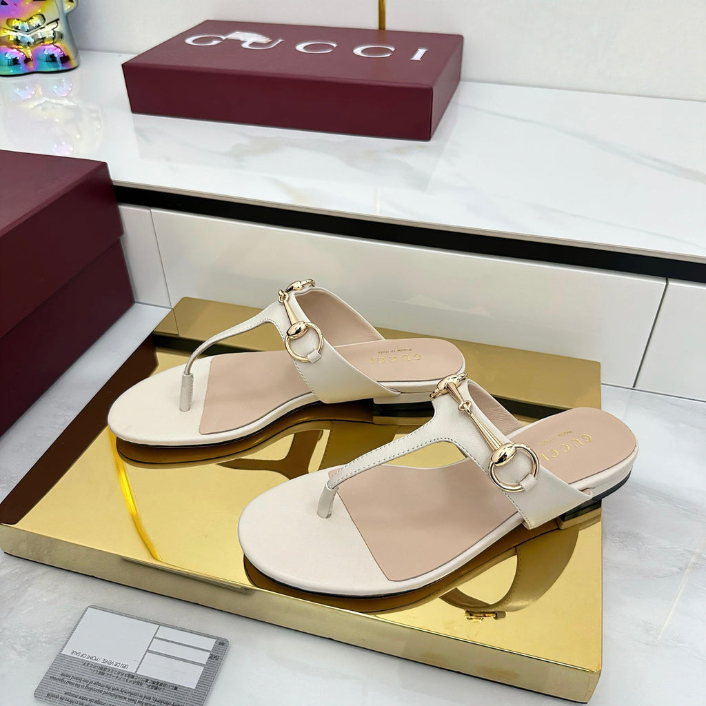 GUCCI THONG SANDALS IN CREAM WHITE LAMBSKIN WITH GOLD HARDWARE
