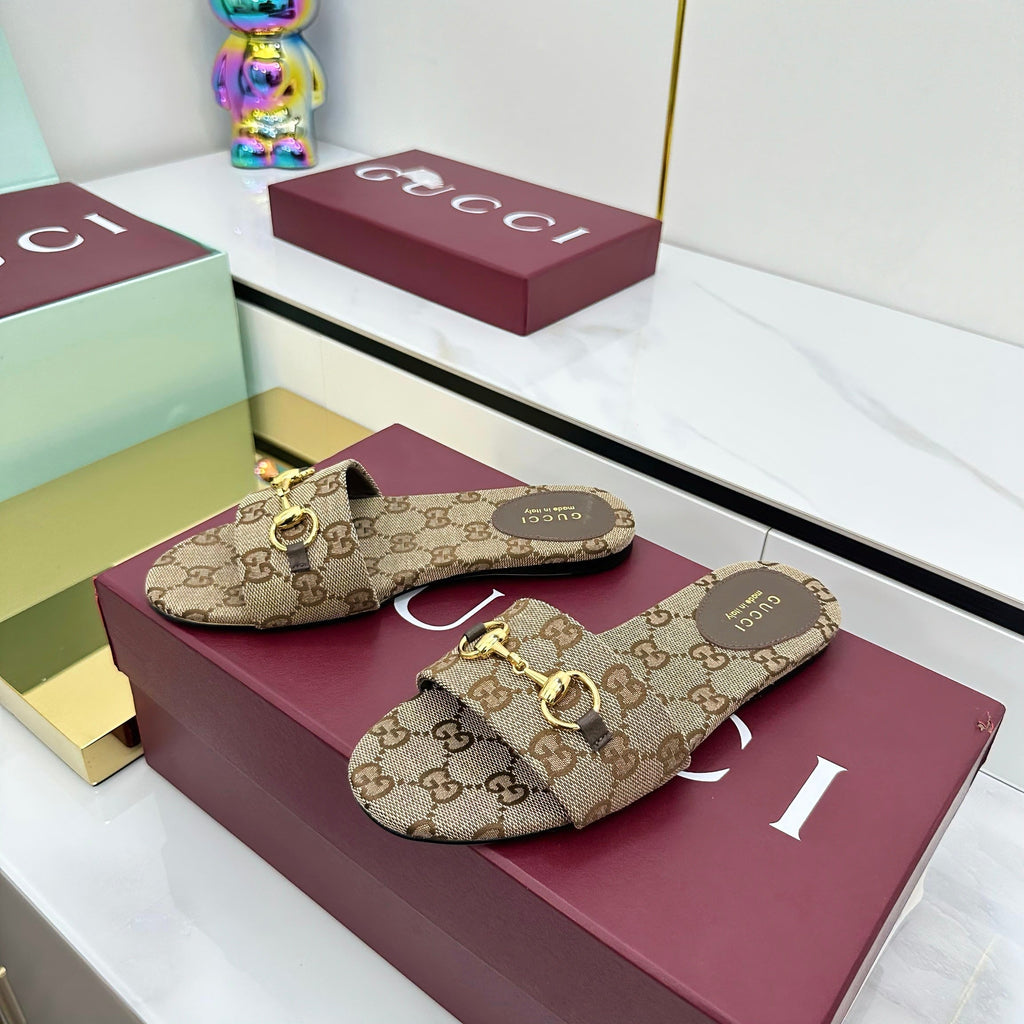 GUCCI SLIDES IN DARK BEIGE WITH GOLD HARDWARE
