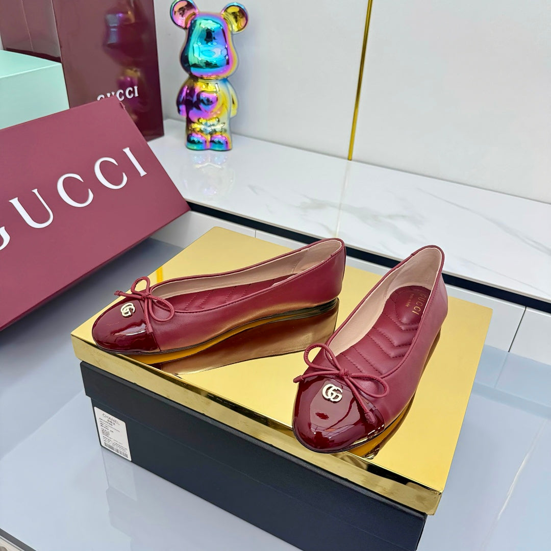 GUCCI BALLET FLATS 25S IN RED LAMBSKIN MIX GLOSSY LEATHER WITH BOW