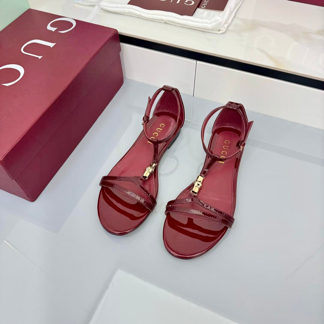 GUCCI THONG SANDALS 25S IN RED LAMBSKIN WITH GOLD HARDWARE