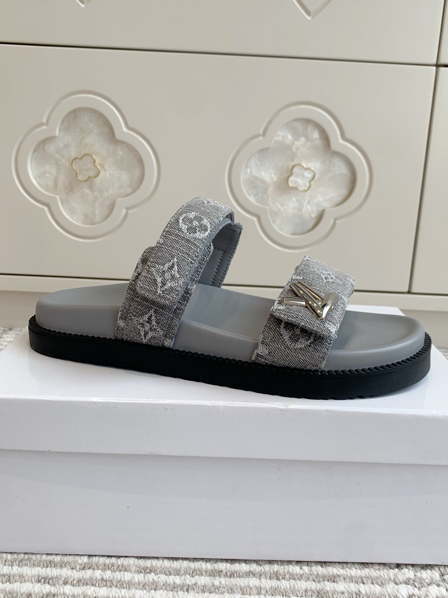 LOUIS VUITTON LV TWO-STRAP SANDALS 25S IN GREY DENIM AND CALFSKIN WITH SILVER HARDWARE