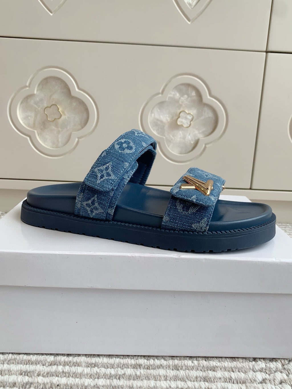 LOUIS VUITTON LV TWO-STRAP SANDALS 25S IN BLUE DENIM AND CALFSKIN WITH GOLD HARDWARE