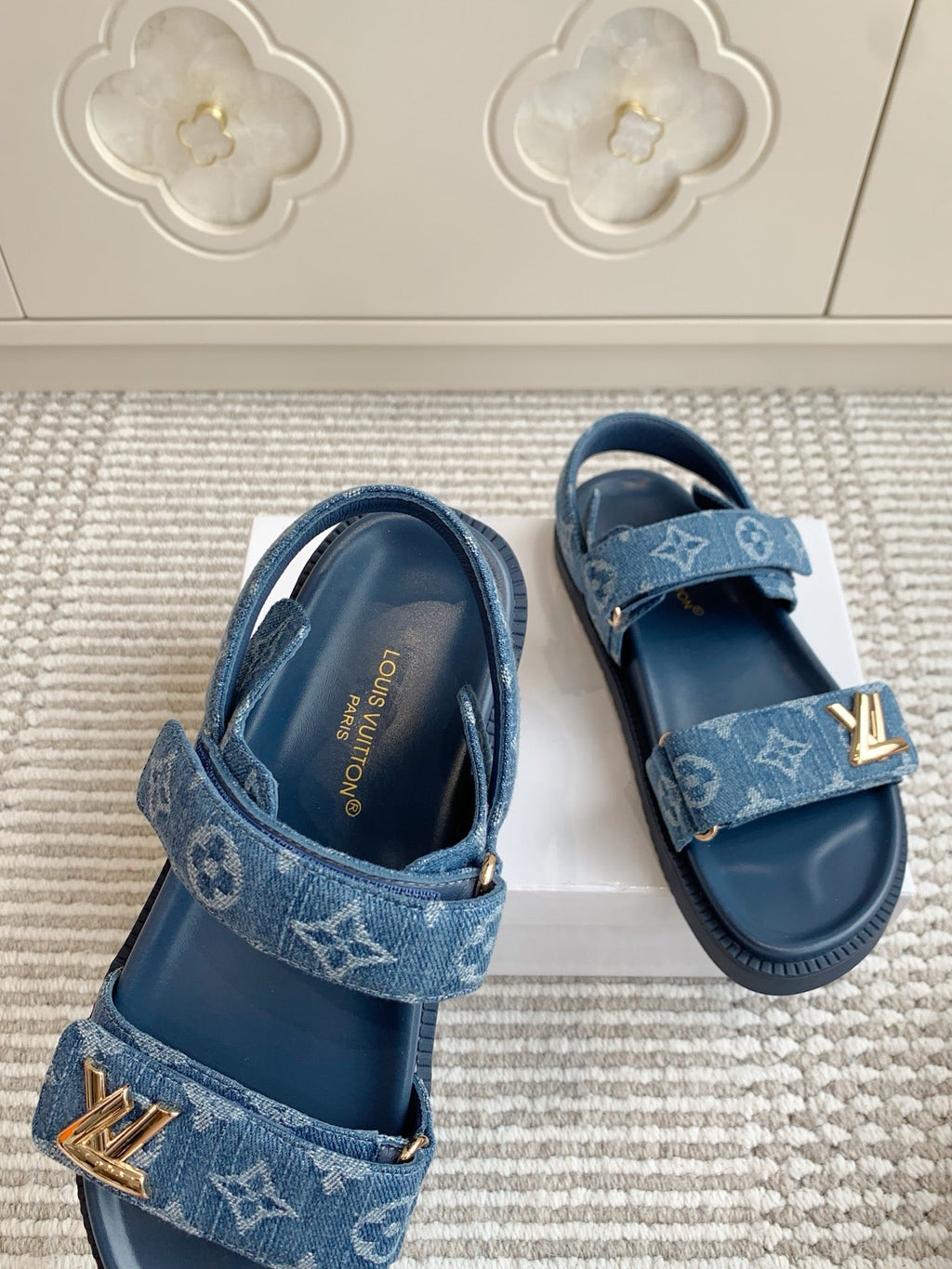 LOUIS VUITTON LV SANDALS 25S IN BLUE DENIM AND CALFSKIN WITH GOLD HARDWARE