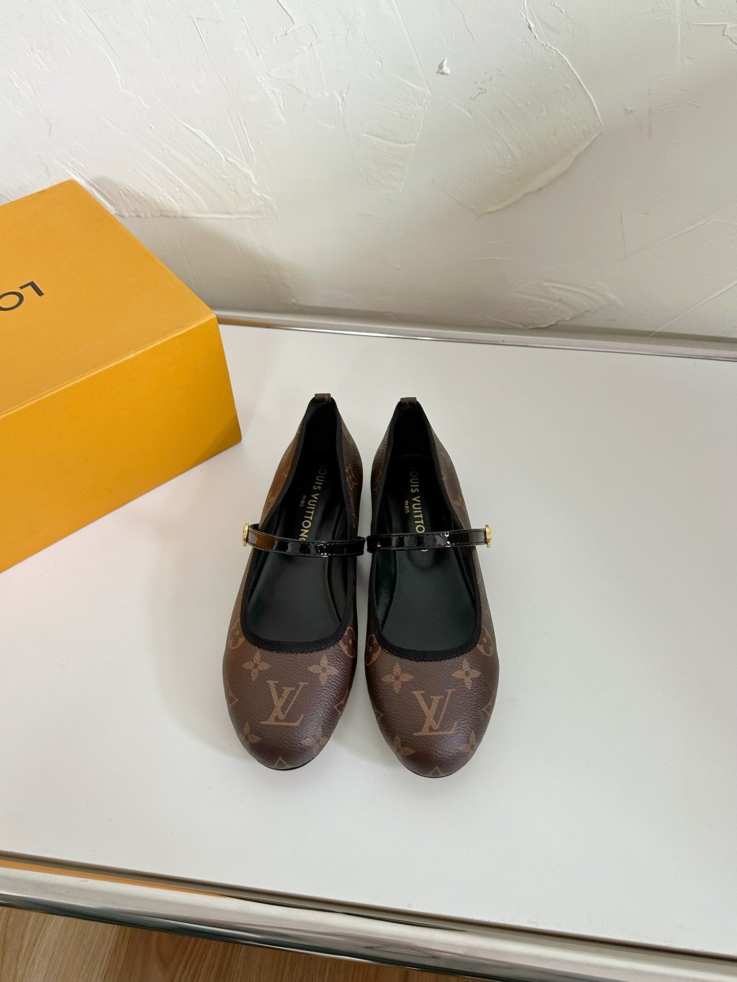 LOUIS VUITTON ROMY FLAT BALLERINA IN BROWN MONOGRAM CALFSKIN
