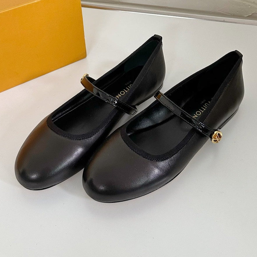 LOUIS VUITTON ROMY FLAT BALLERINA IN BLACK CALFSKIN
