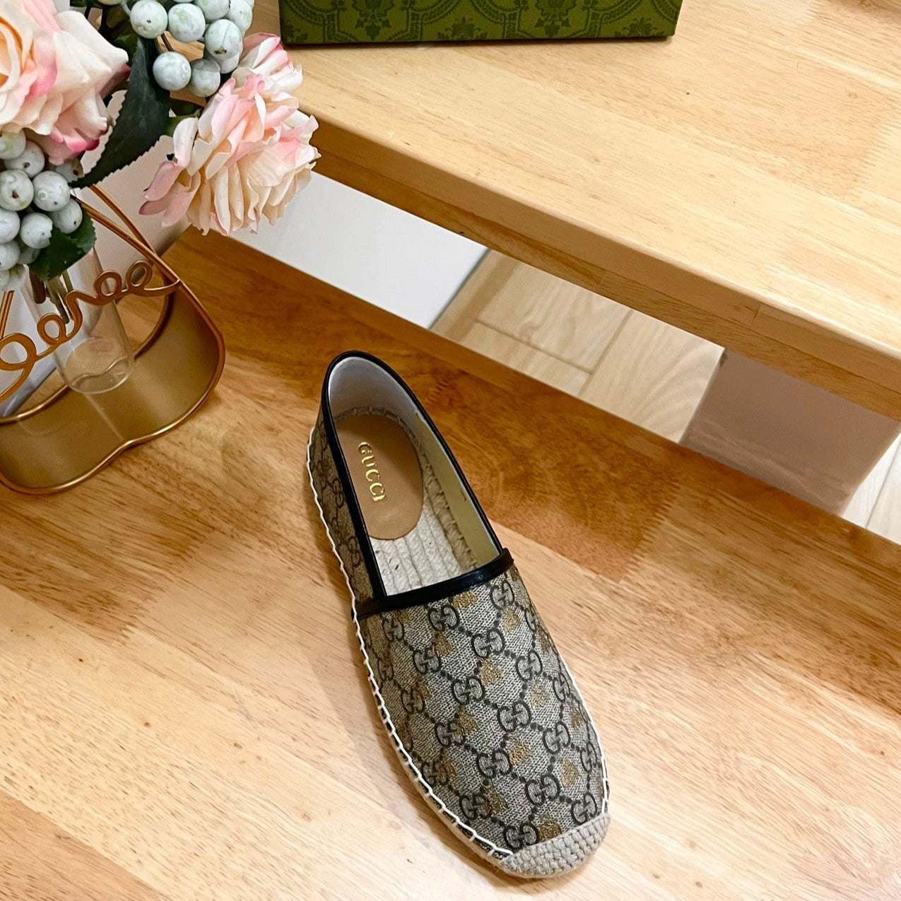 GUCCI Supreme Flat Shoes Brown Caro