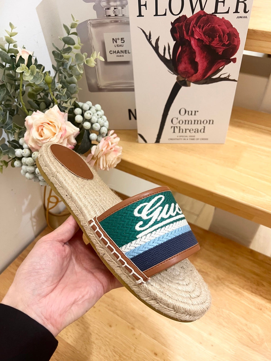 GUCCI SLIDES IN MULTICOLOR RAFFIA