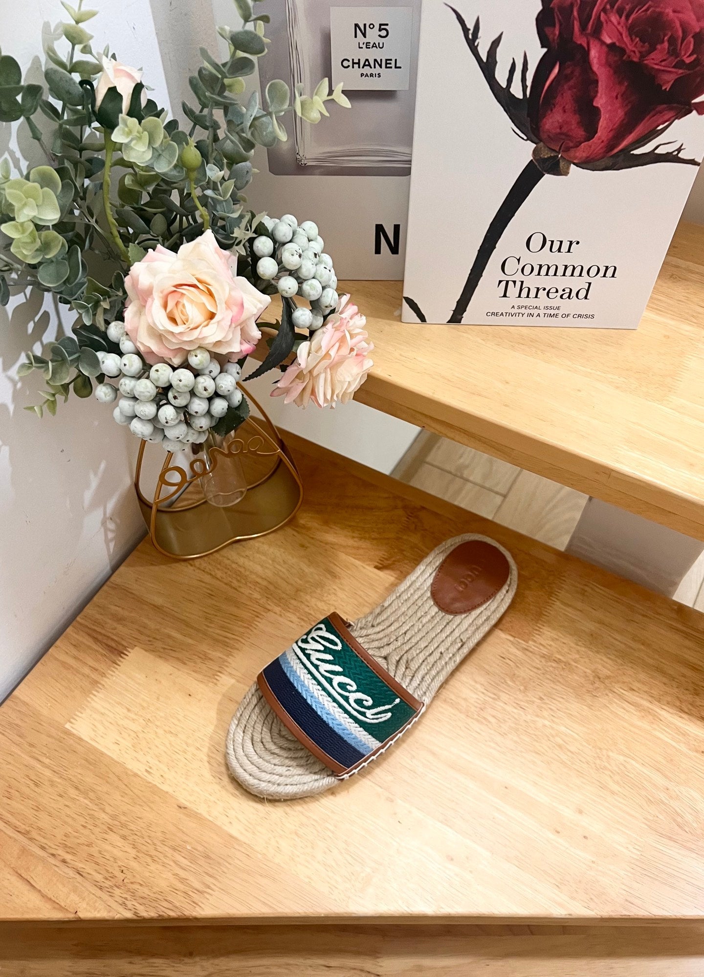 GUCCI SLIDES IN MULTICOLOR RAFFIA