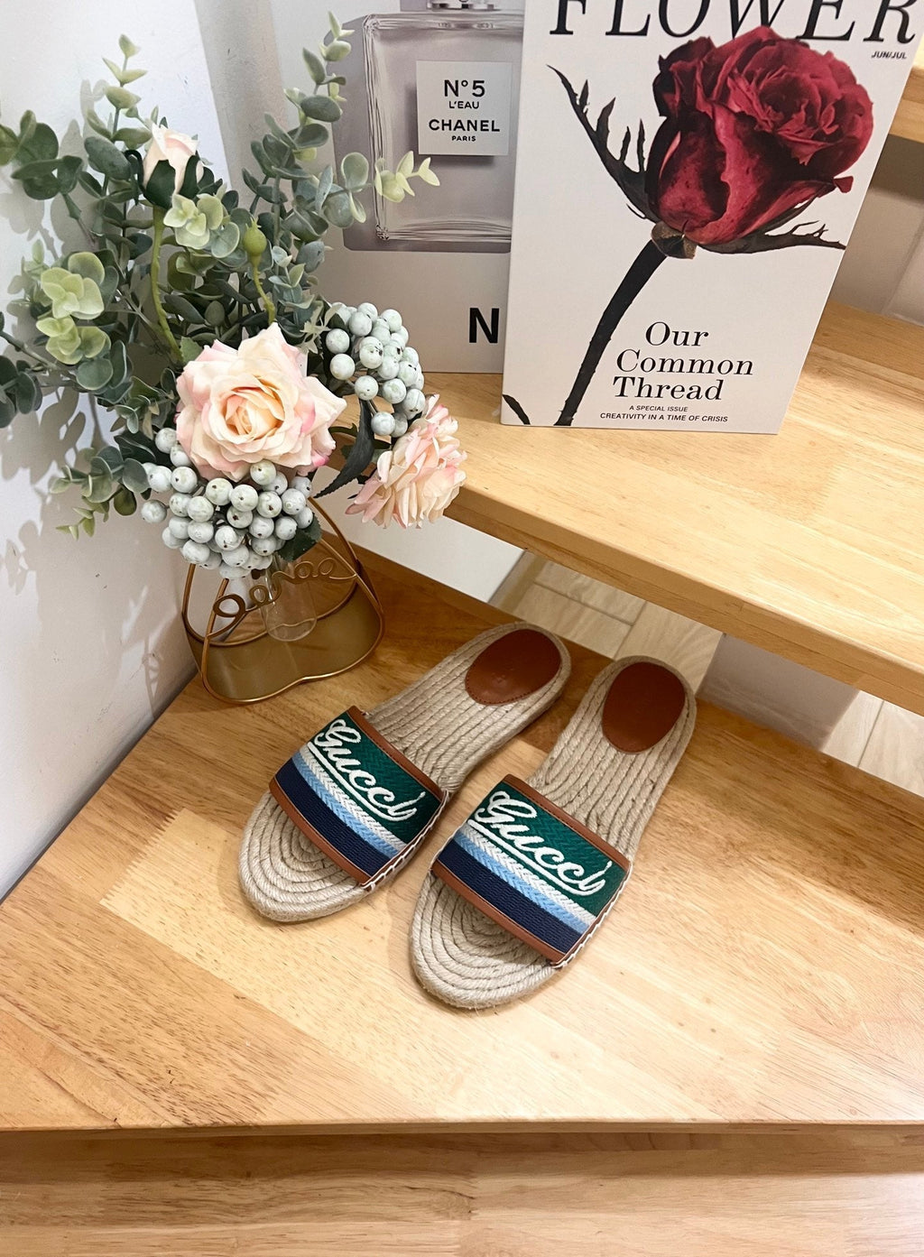 GUCCI SLIDES IN MULTICOLOR RAFFIA