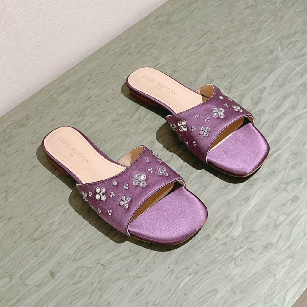 LOUIS VUITTON LV WOMEN FLAT MULE IN MAUVE PURPLE SATIN WITH RHINESTONE