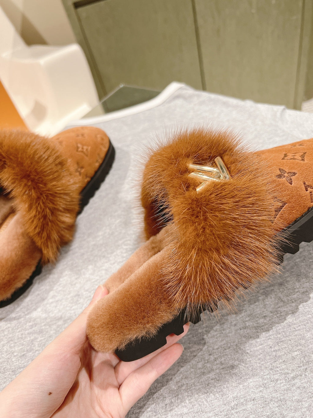 LOUIS VUITTON COSY FLAT COMFORT CLOG IN BRONZE BROWN MONOGRAM LAMB WOOL AND MINK FUR