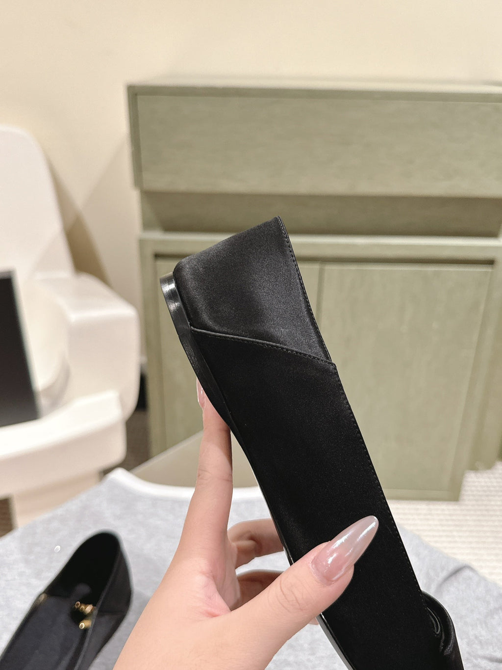 LOUIS VUITTON BALLERINA FLATS IN BLACK SATIN