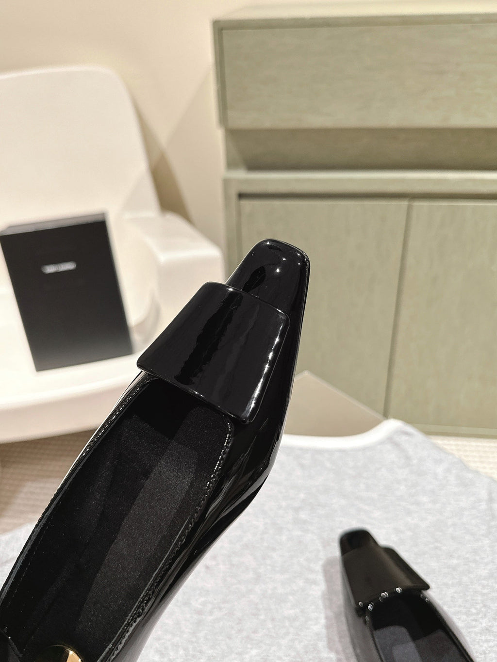 LOUIS VUITTON BALLERINA FLATS IN BLACK PATENT CALFSKIN