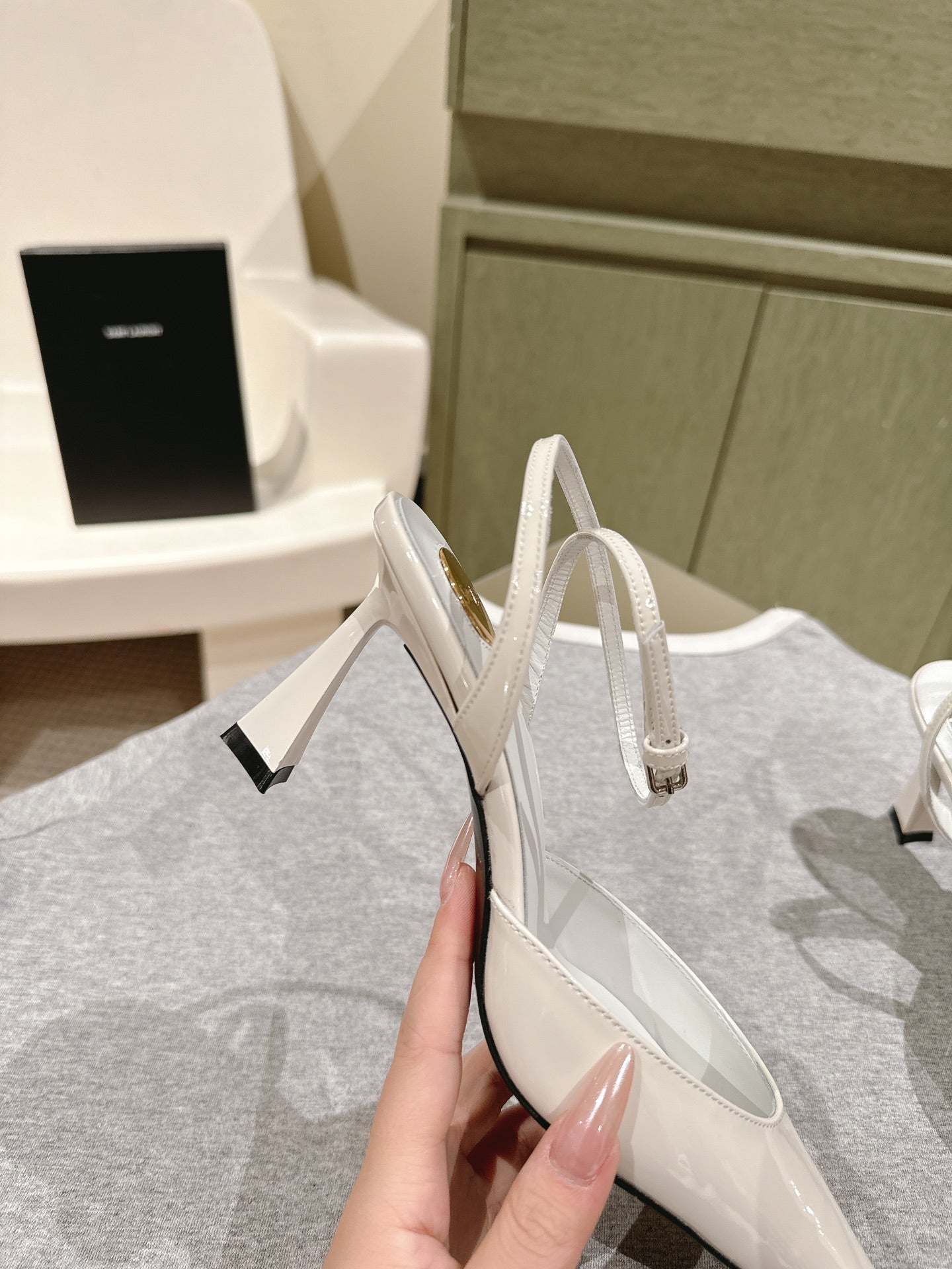 LOUIS VUITTON AIMÉE HIGH 8 CM SLINGBACK PUMPS IN WHITE PATENT CALFSKIN