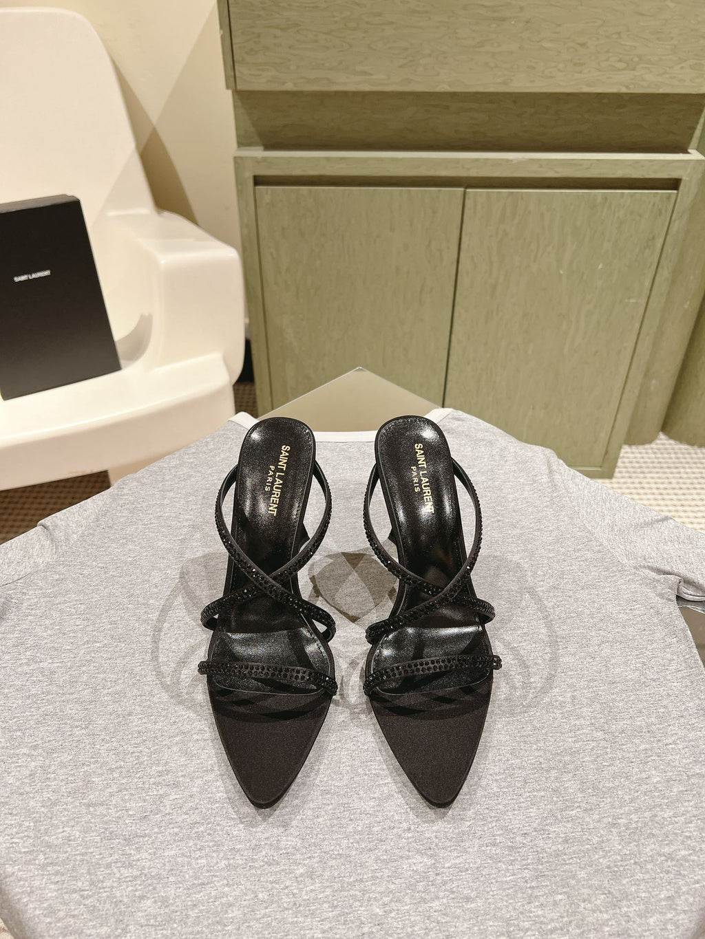 LOUIS VUITTON HIGH HEEL MULE 10 CM IN BLACK SATIN WITH RHINESTONES