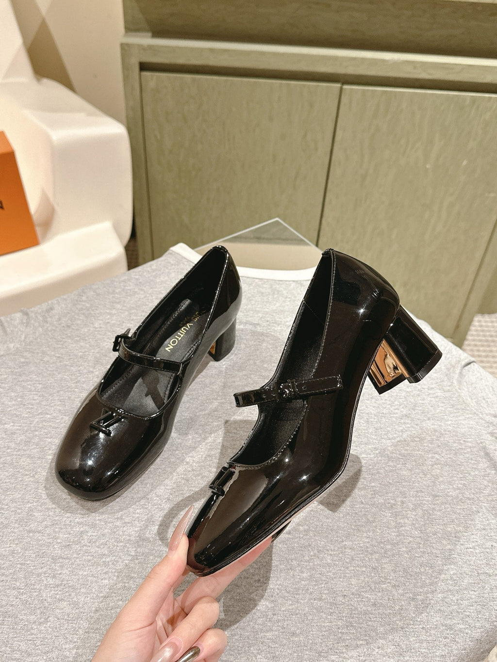 LOUIS VUITTON SWING HIGH MARY JANE 55 MM IN BLACK PATENT CALFSKIN