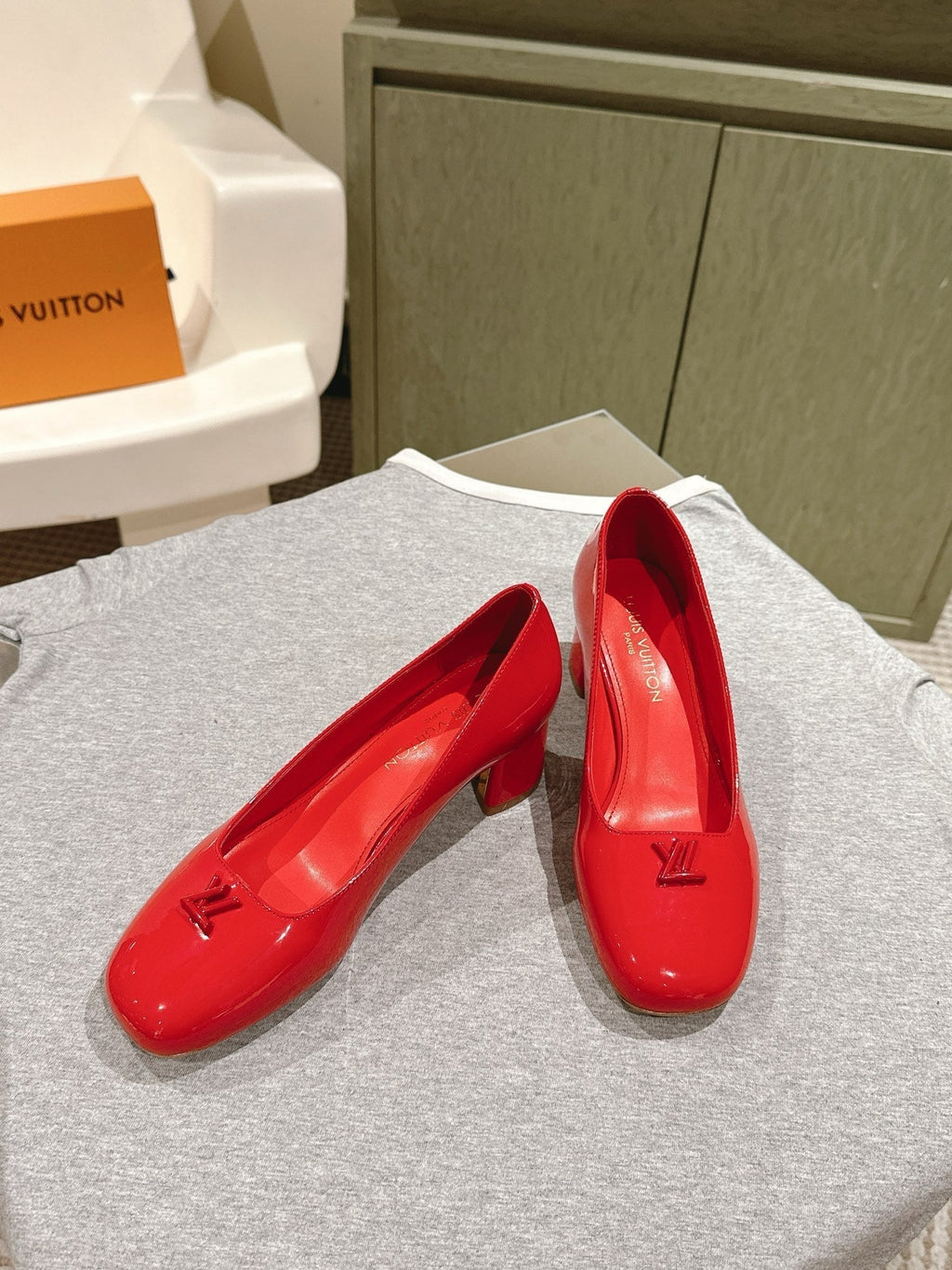 LOUIS VUITTON SWING HIGH PUMP 55 MM IN CRIMSON RED PATENT CALFSKIN