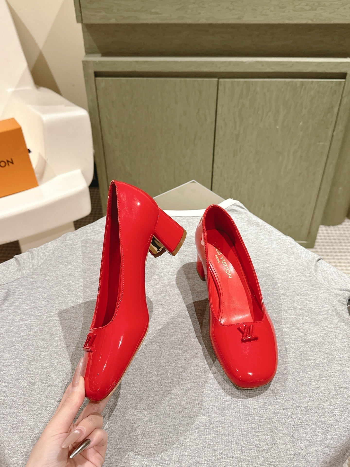 LOUIS VUITTON SWING HIGH PUMP 55 MM IN CRIMSON RED PATENT CALFSKIN