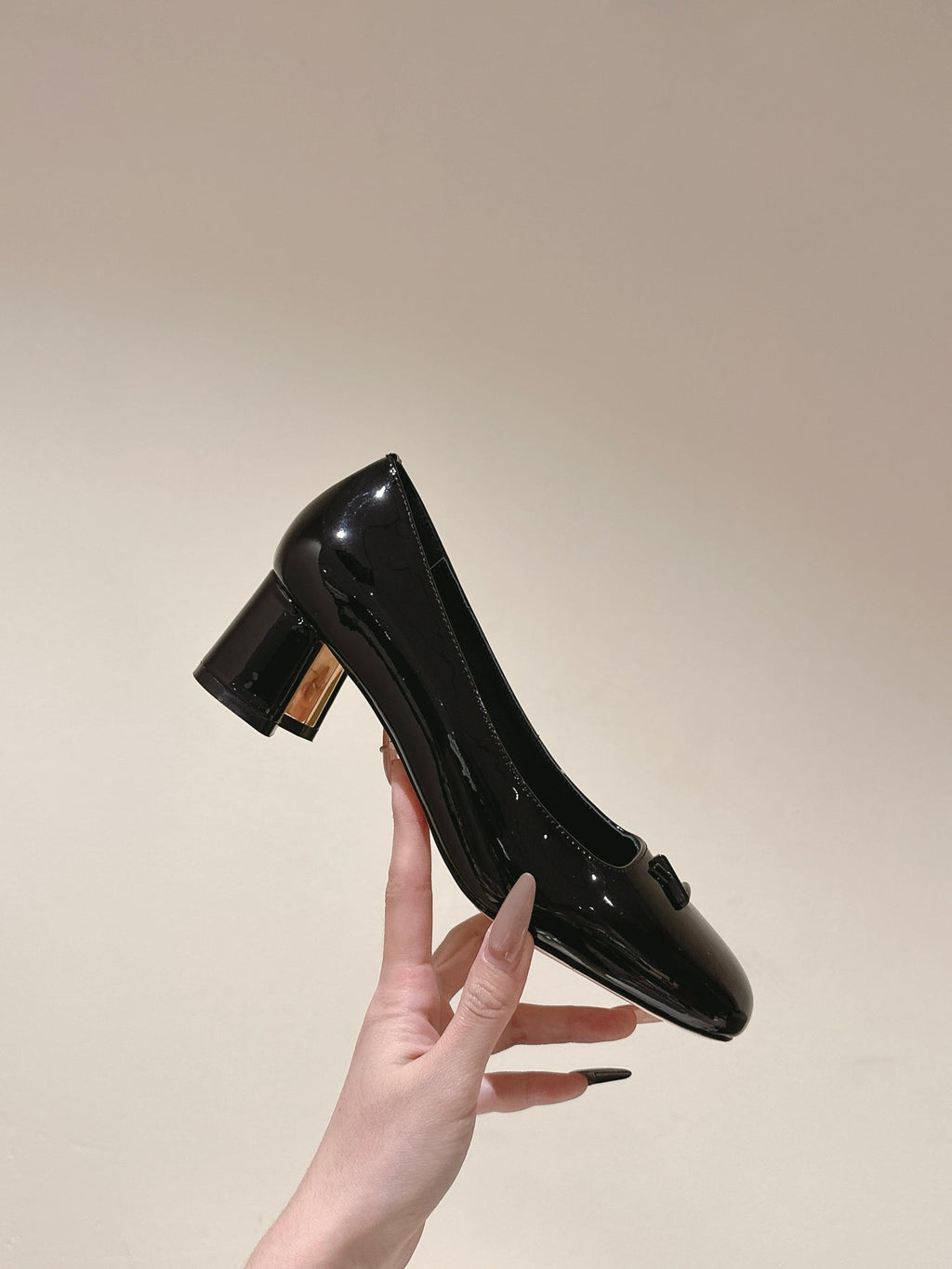 LOUIS VUITTON SWING HIGH PUMP 55 MM IN BLACK PATENT CALFSKIN