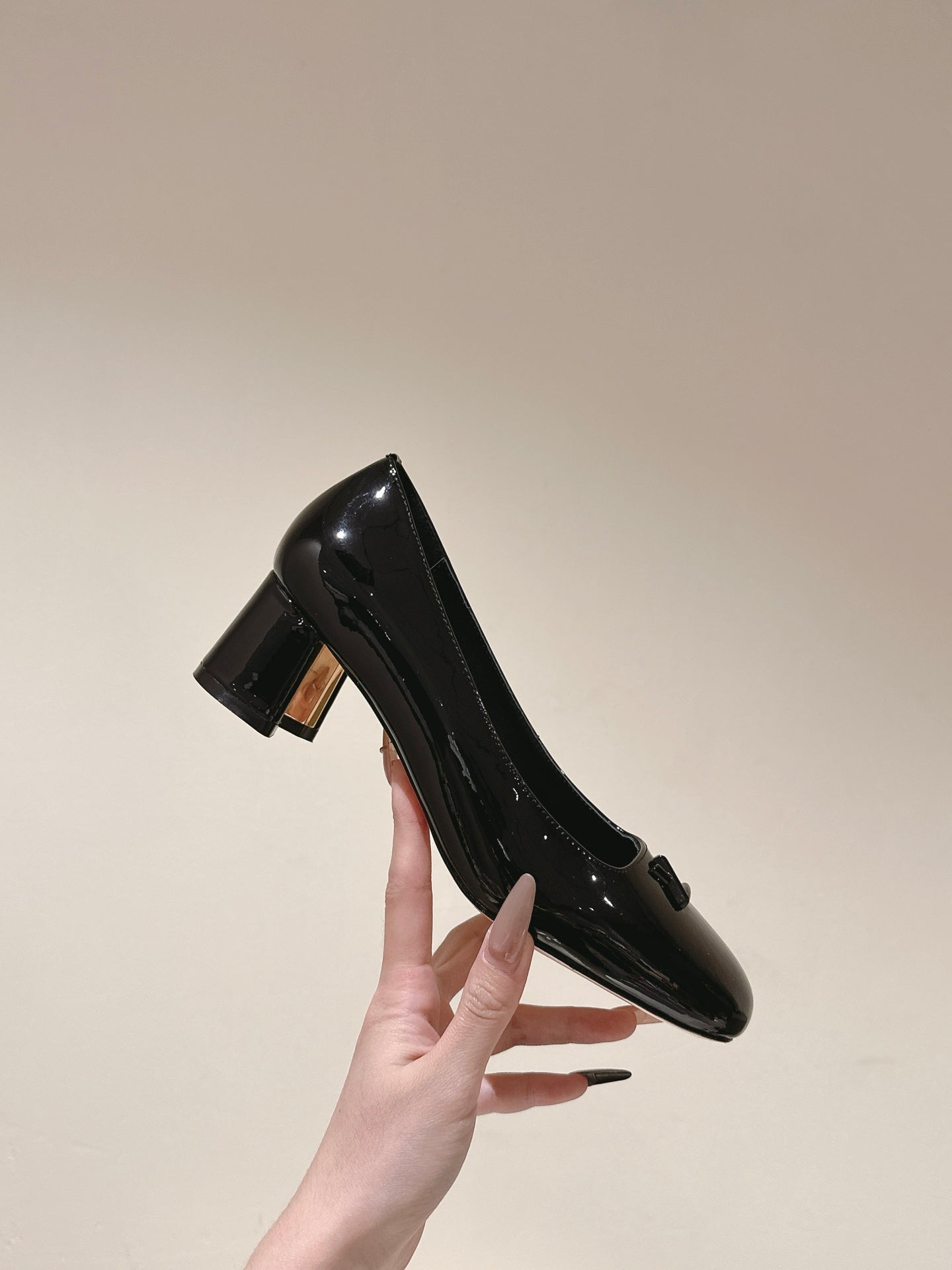 LOUIS VUITTON SWING HIGH PUMP 55 MM IN BLACK PATENT CALFSKIN