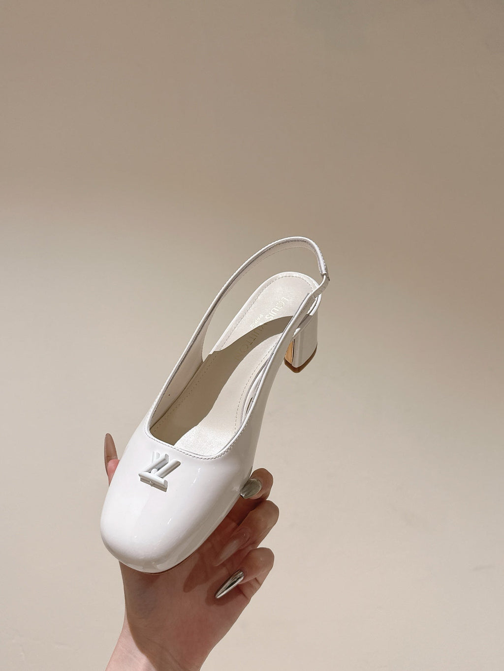 LOUIS VUITTON SWING SLINGBACK PUMP 55 MM IN WHITE PATENT CALFSKIN