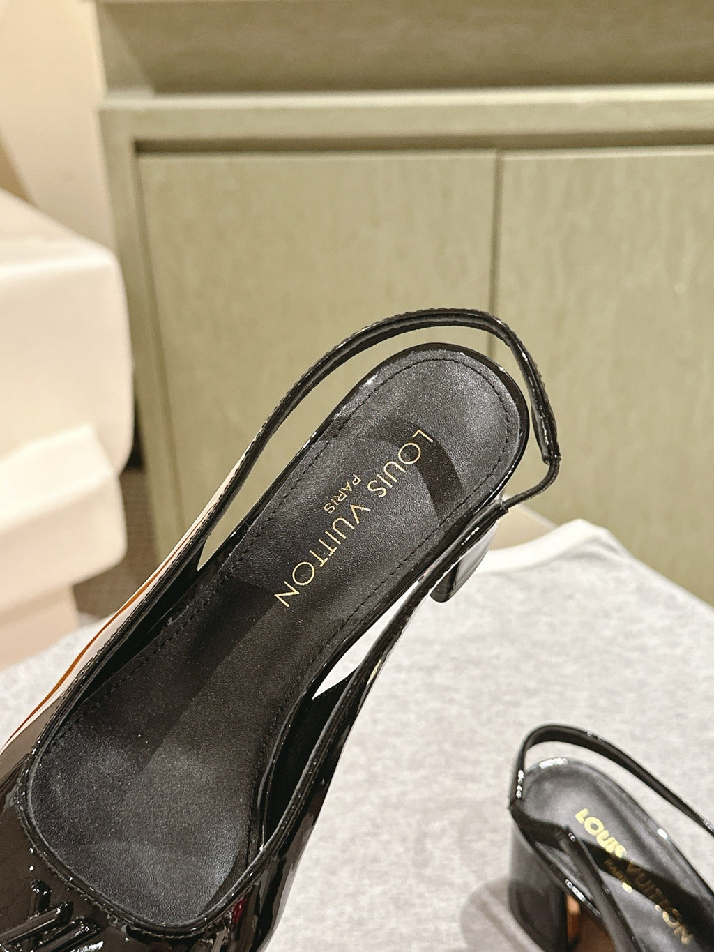 LOUIS VUITTON SWING SLINGBACK PUMP 55 MM IN BLACK PATENT CALFSKIN