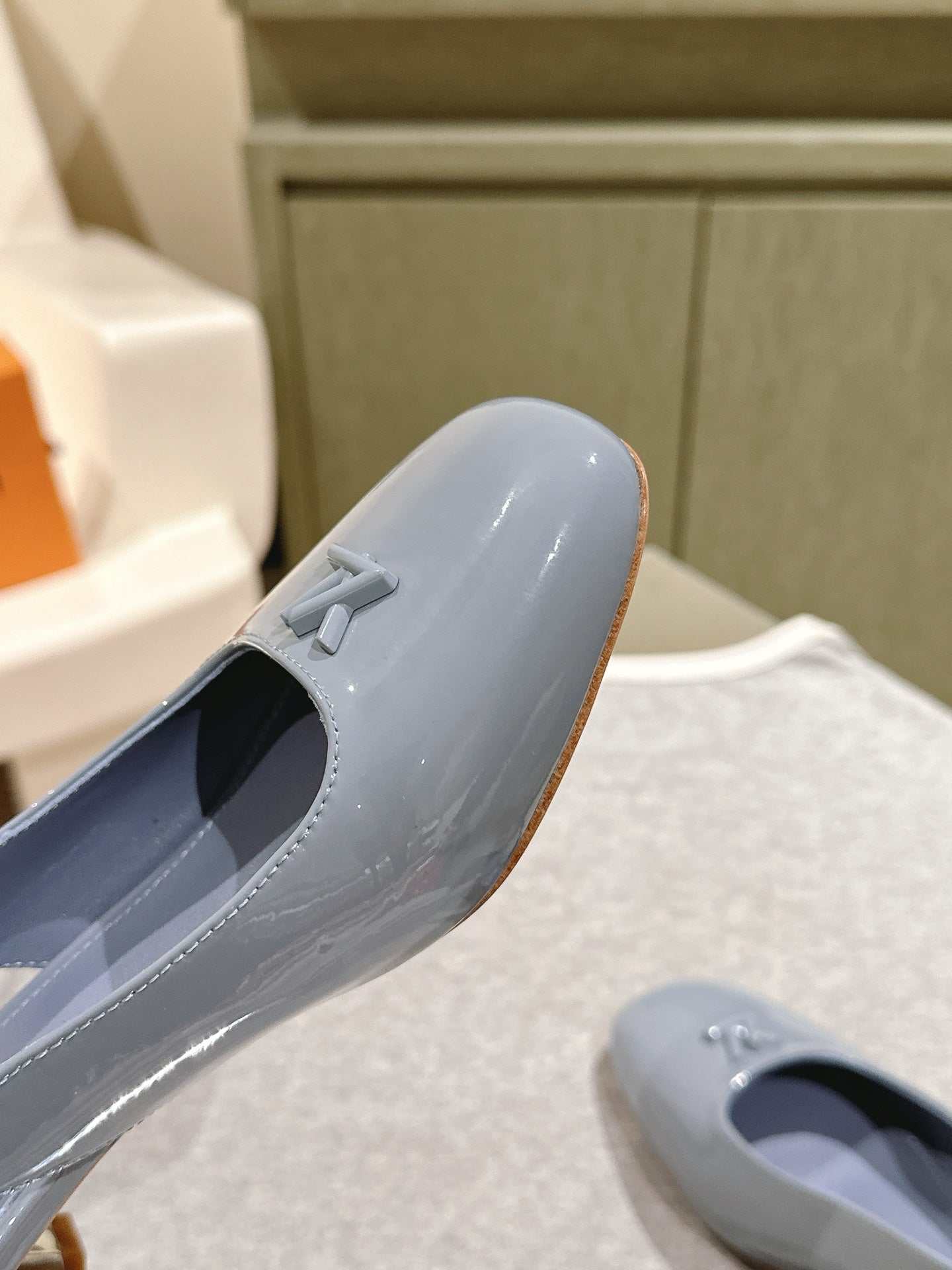 LOUIS VUITTON SWING SLINGBACK PUMP 55 MM IN ICE BLUE PATENT CALFSKIN