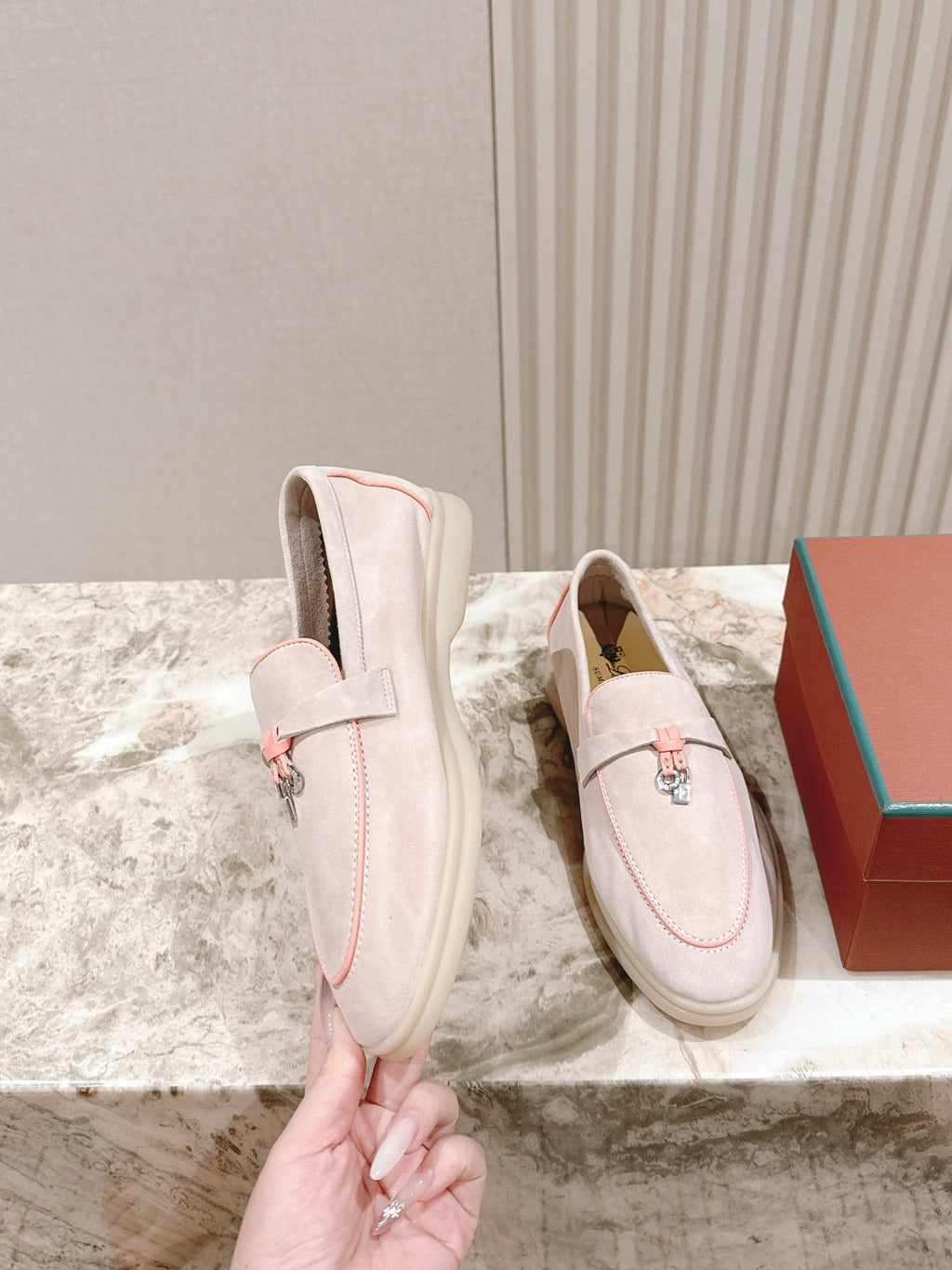 LP LOAFERS 25S IN SOFT BEIGE SUEDE WITH SILVER HARDWARE