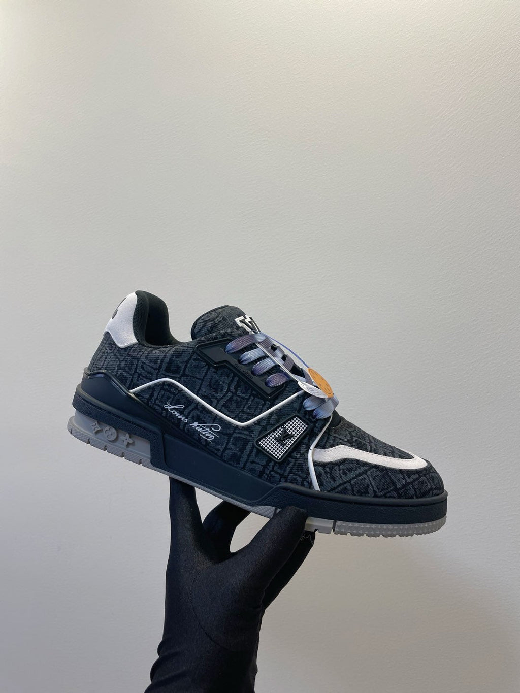 LOUIS VUITTON TRAINER SNEAKER IN BLACK MONOGRAM DENIM FABRIC