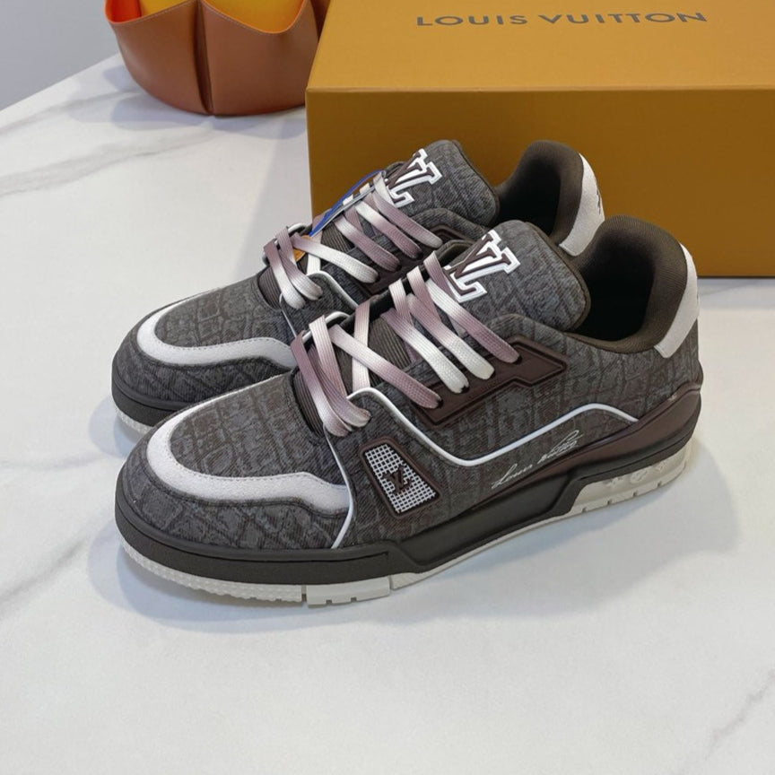 LOUIS VUITTON TRAINER SNEAKER IN WOOD BROWN MONOGRAM DENIM FABRIC