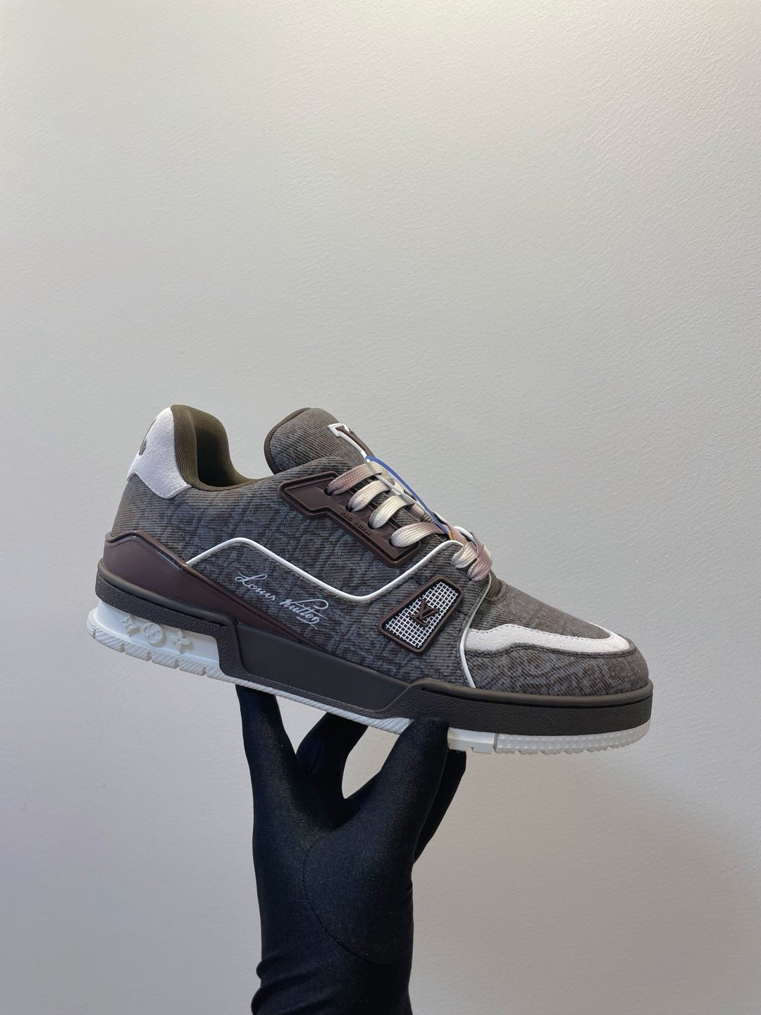 LOUIS VUITTON TRAINER SNEAKER IN WOOD BROWN MONOGRAM DENIM FABRIC