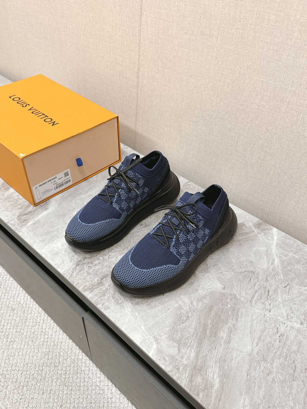 LOUIS VUITTON SNEAKERS IN MIDNIGHT BLUE DAMIER ELASTIC FABRIC