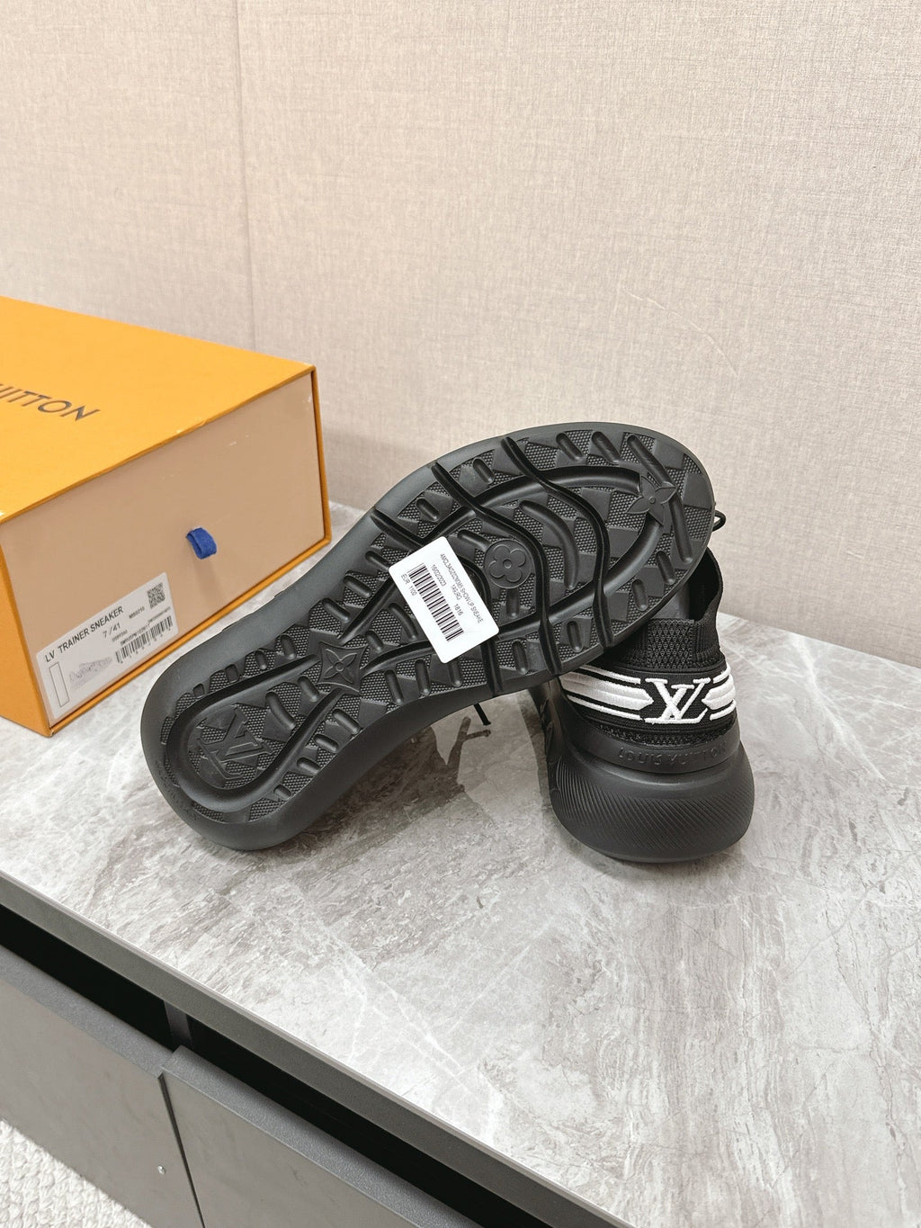 LOUIS VUITTON SNEAKERS IN BLACK DAMIER ELASTIC FABRIC