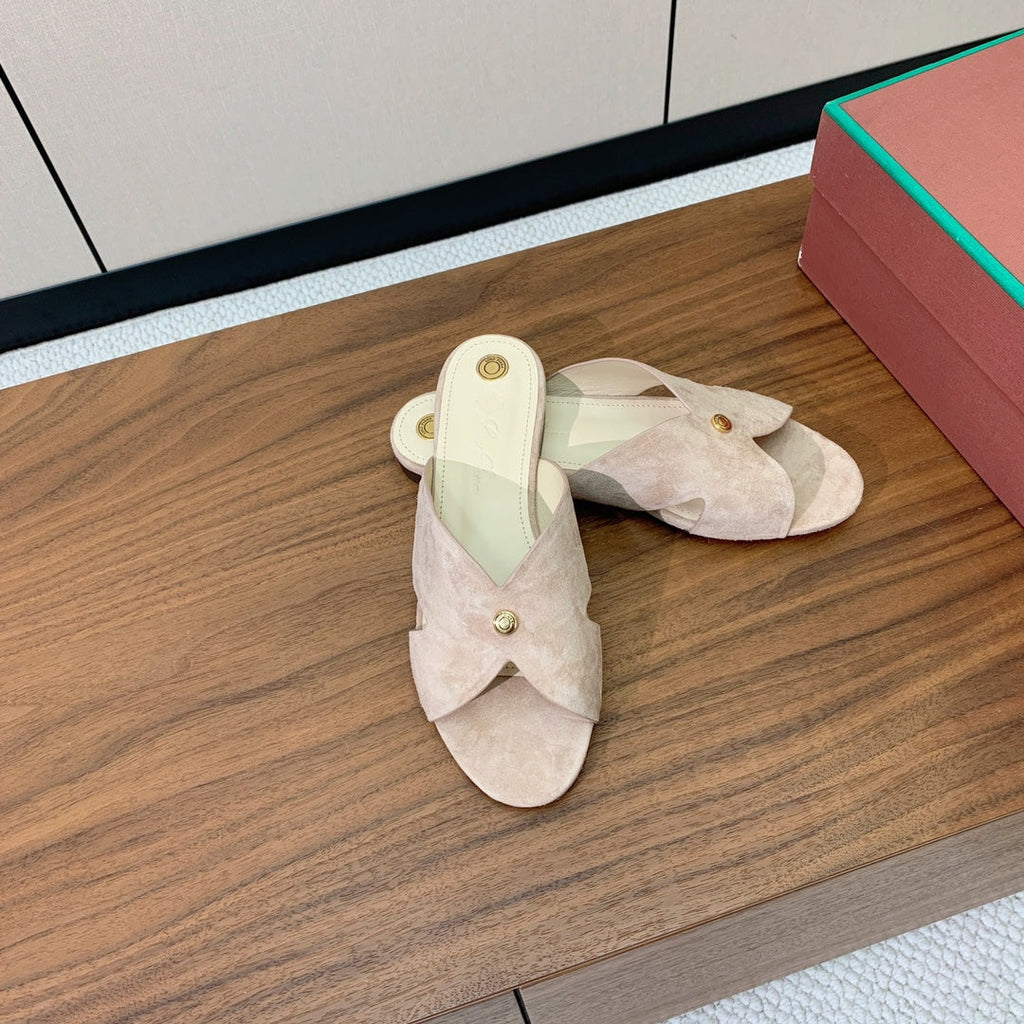 FLAT SLIPPERS IN LIGHT PINK SUEDE