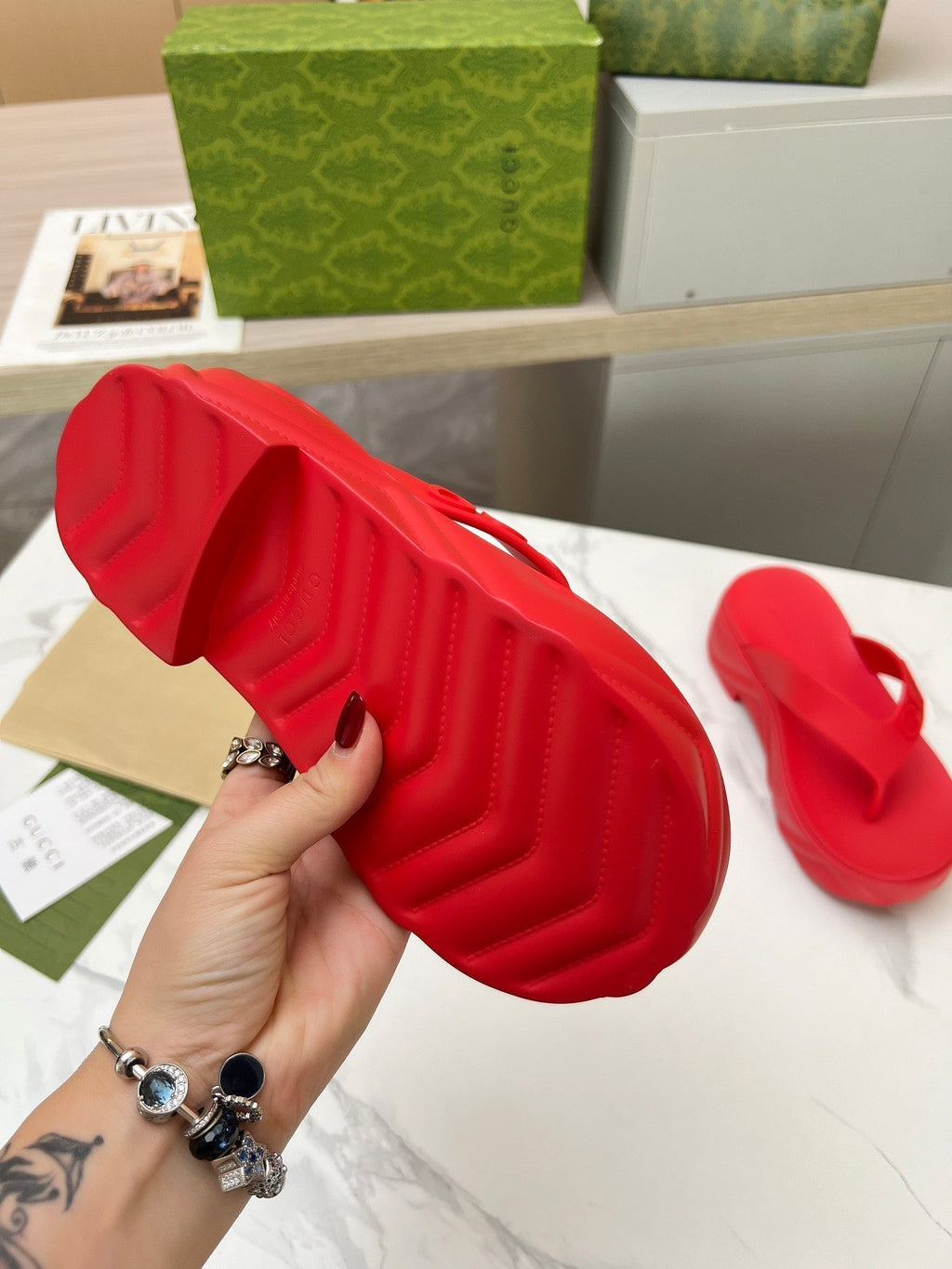 GUCCI THONG PLATFORM IN RUBY RED IMPORTED TPU