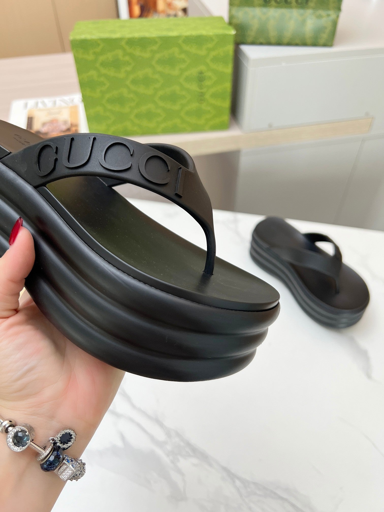 GUCCI THONG PLATFORM 5 CM IN BLACK IMPORTED TPU