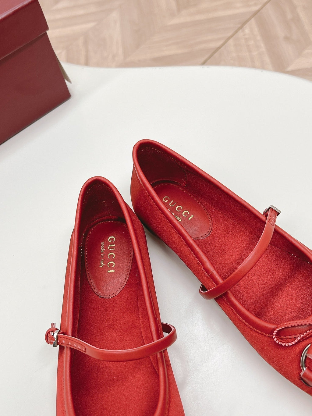 GUCCI BALLET FLAT CRIMSON SILK