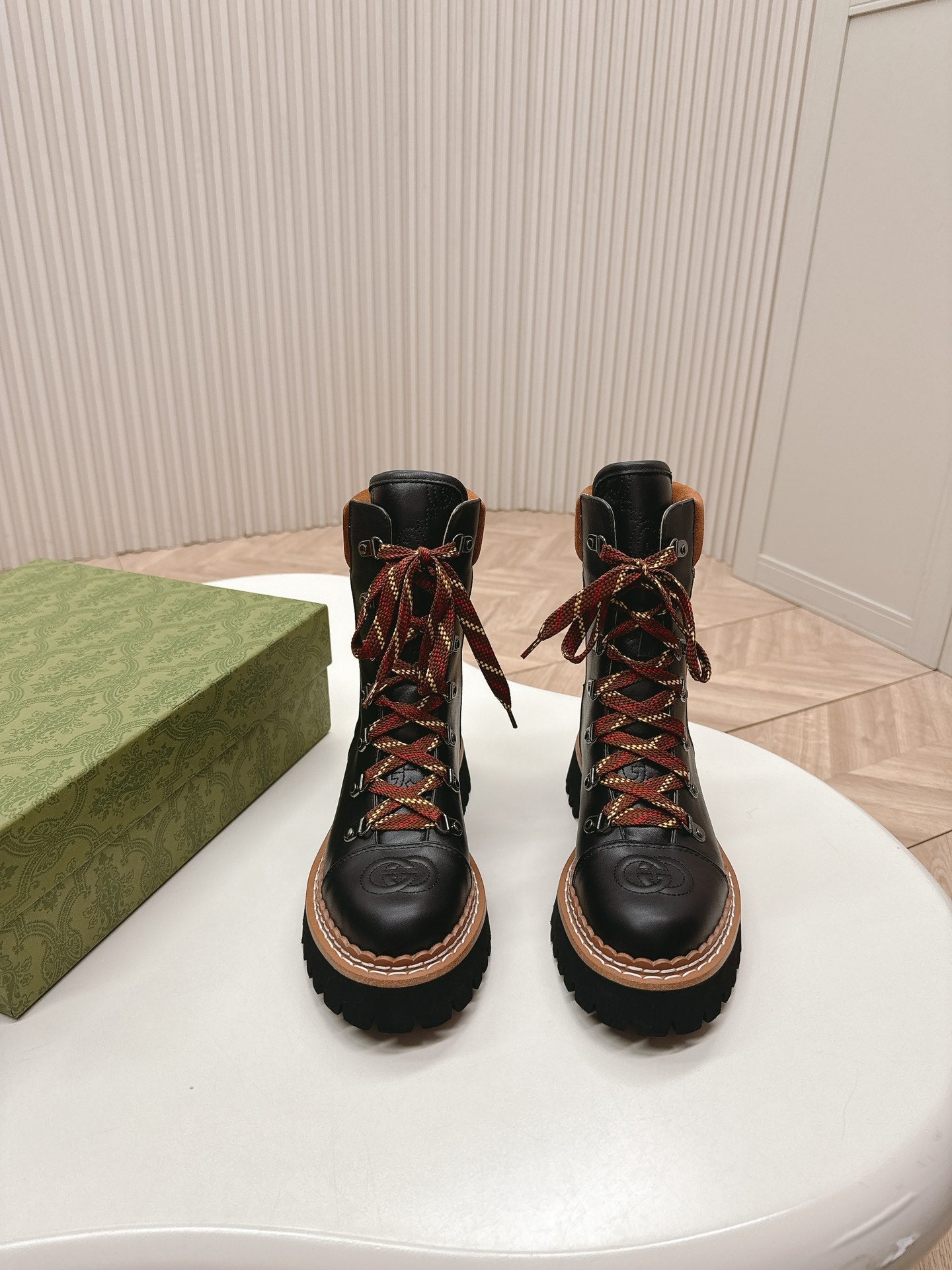 GUCCI MARTIN ANKLE BOOTS IN BLACK EMBOSSED CALFSKIN MIX BROWN SUEDE
