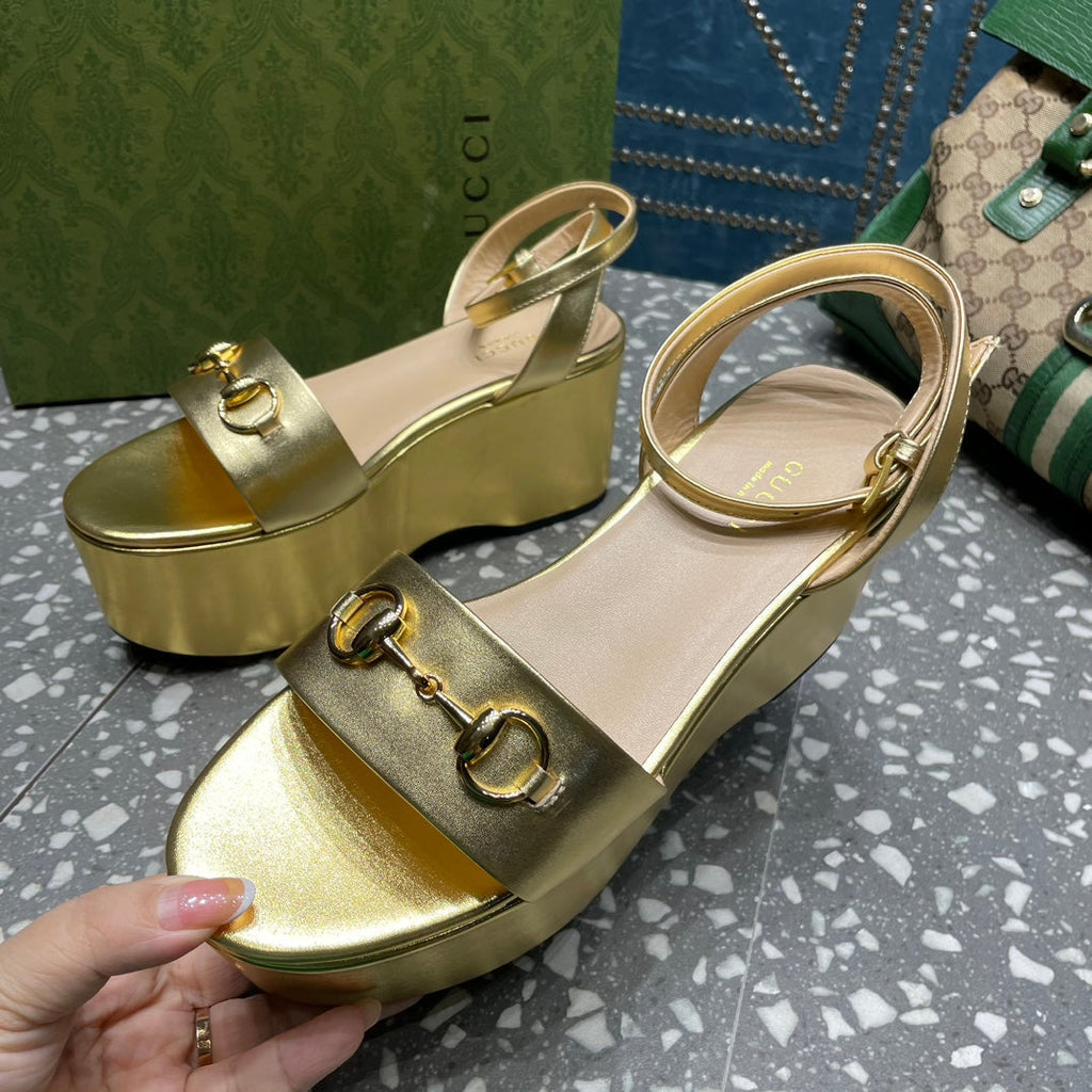 GUCCI HORSEBIT PLATFORM SANDAL METALLIC GOLD CALFSKIN