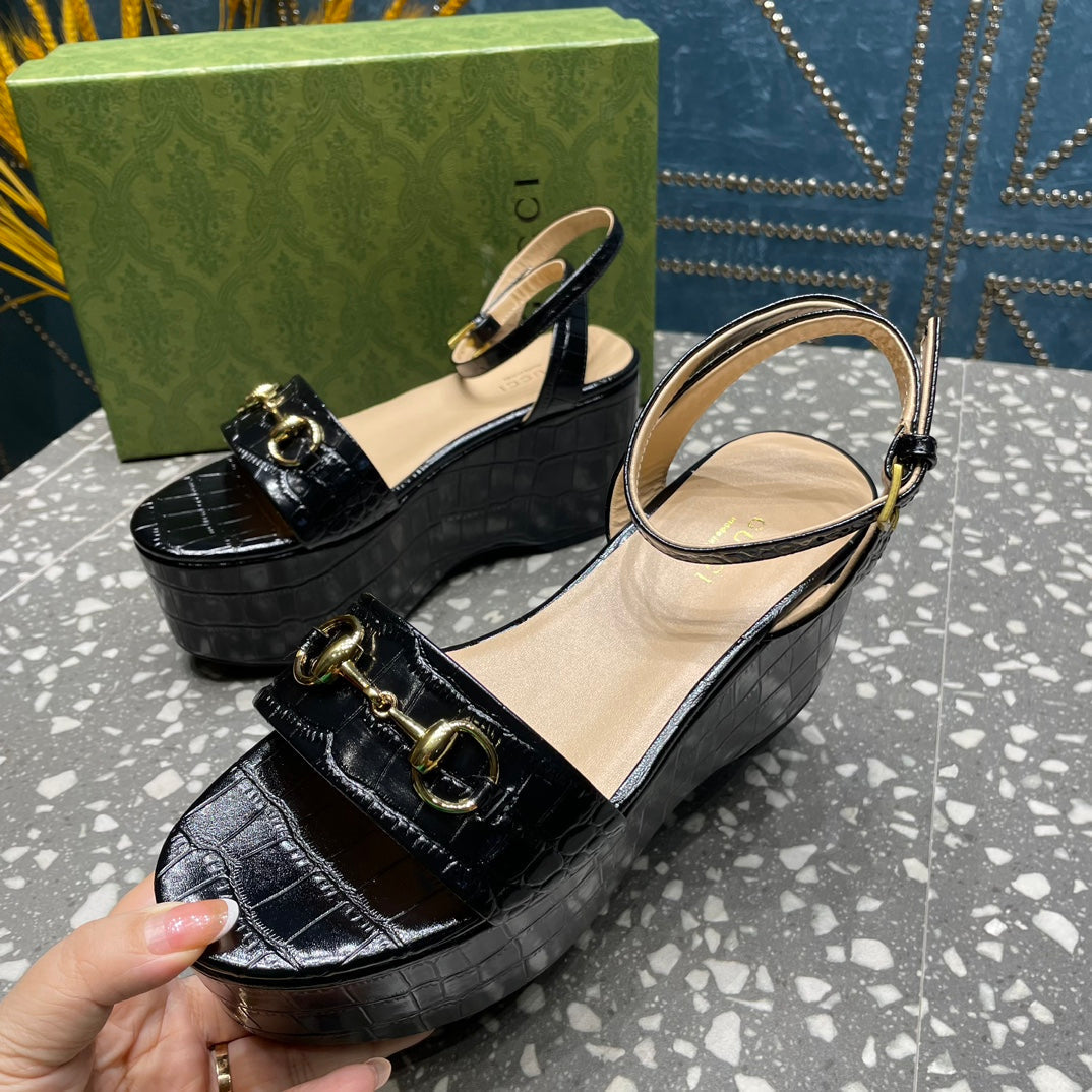 GUCCI HORSEBIT FLATFORM SANDAL GLOSSY BLACK CALFSKIN