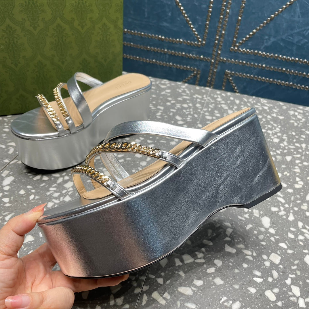 GUCCI HIGH WEDGE PLATFORM IN SILVER CALFSKIN WITH GOLD HARDWARE