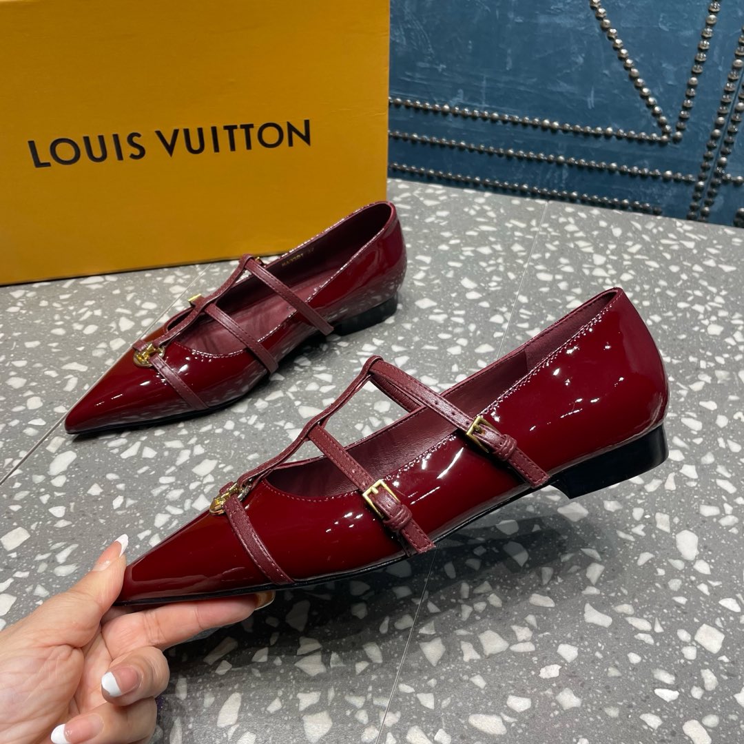 LOUIS VUITTON POINTED FLAT SHOES IN BURGUNDY RED CALFSKIN