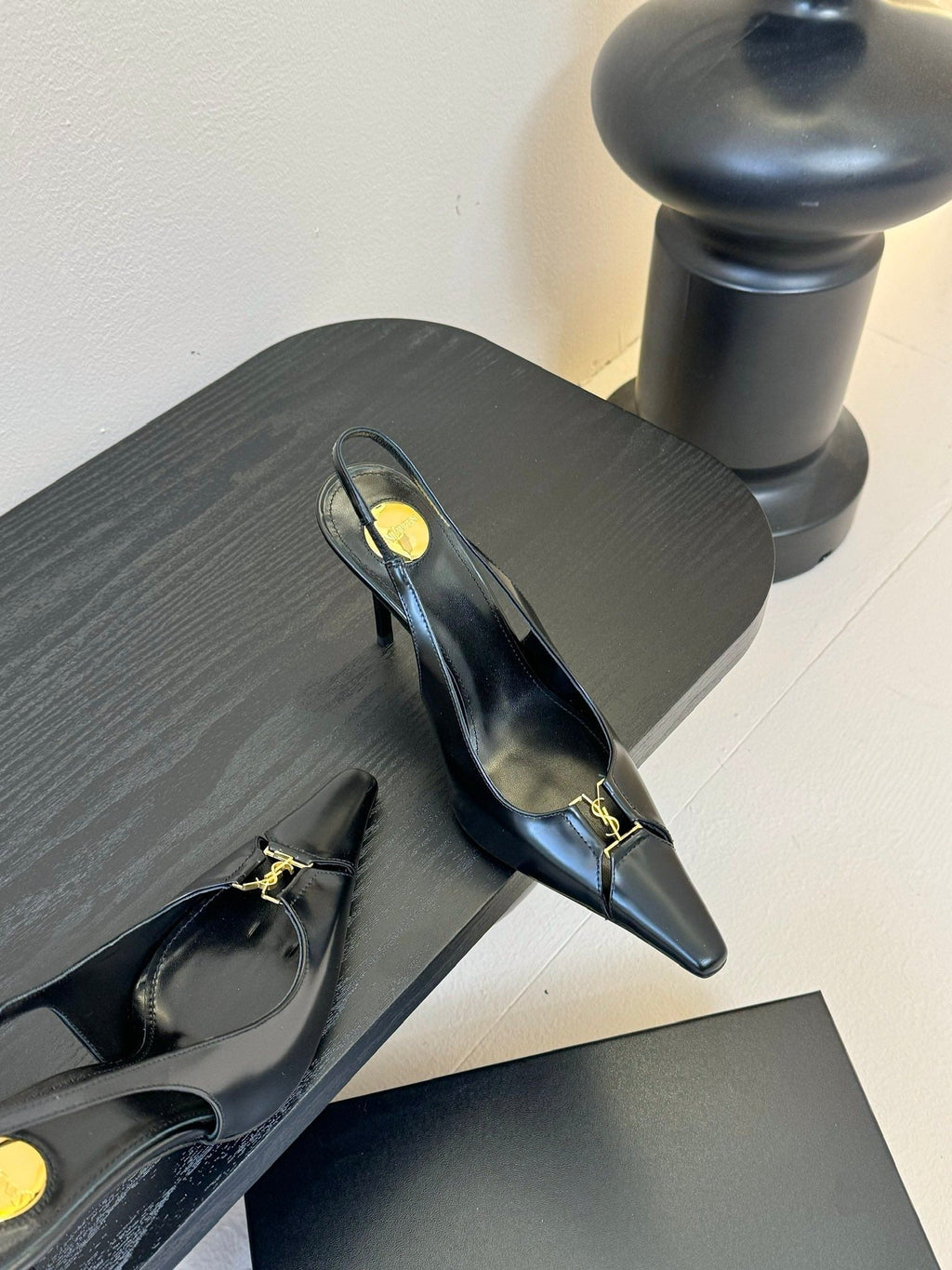 LOUIS VUITTON BABYLONE BRETEUIL SLINGBACK 85 MM PUMPS IN BLACK SMOOTH LEATHER