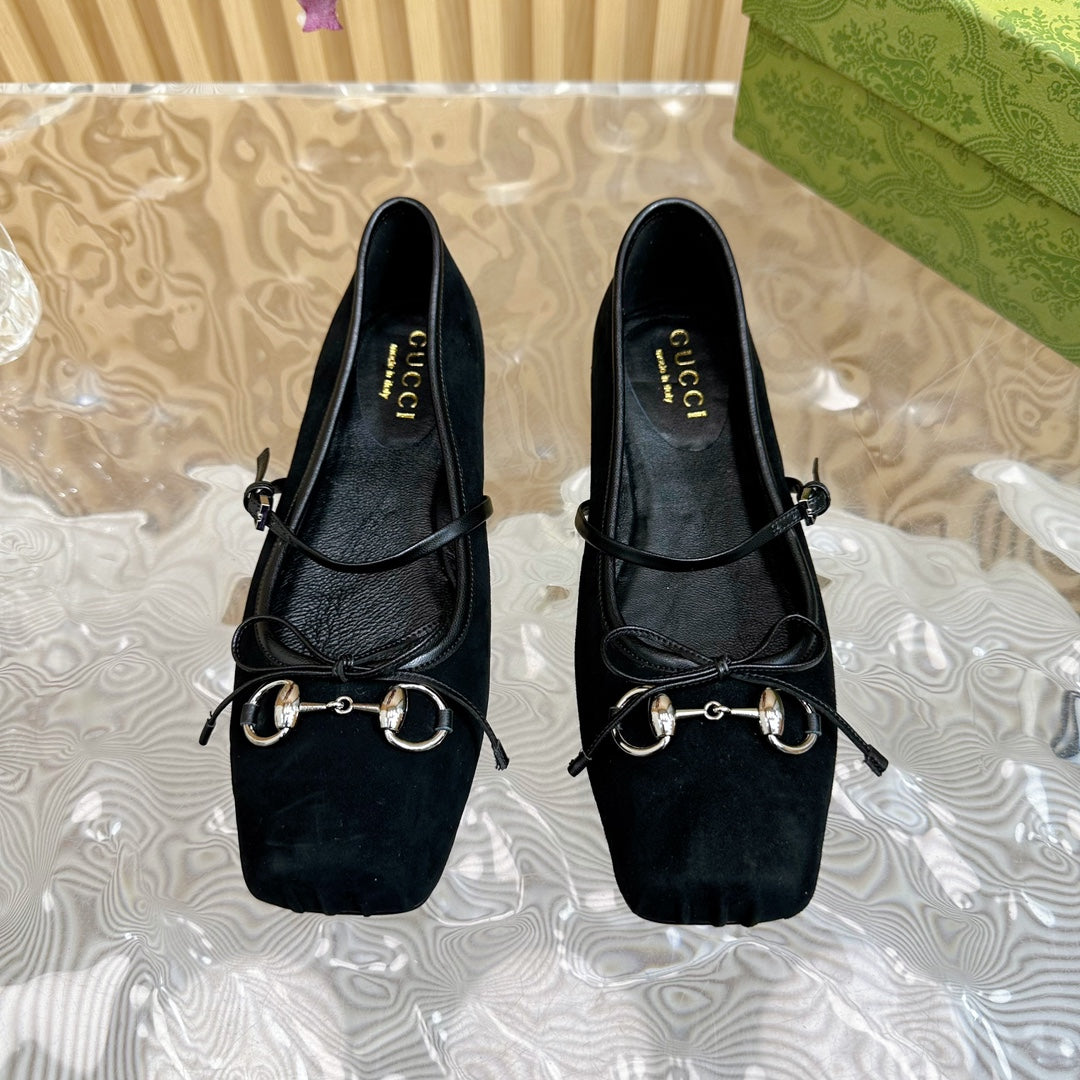 GUCCI BALLET FLAT IN BLACK SUEDE WITH SILVER HARDWARE