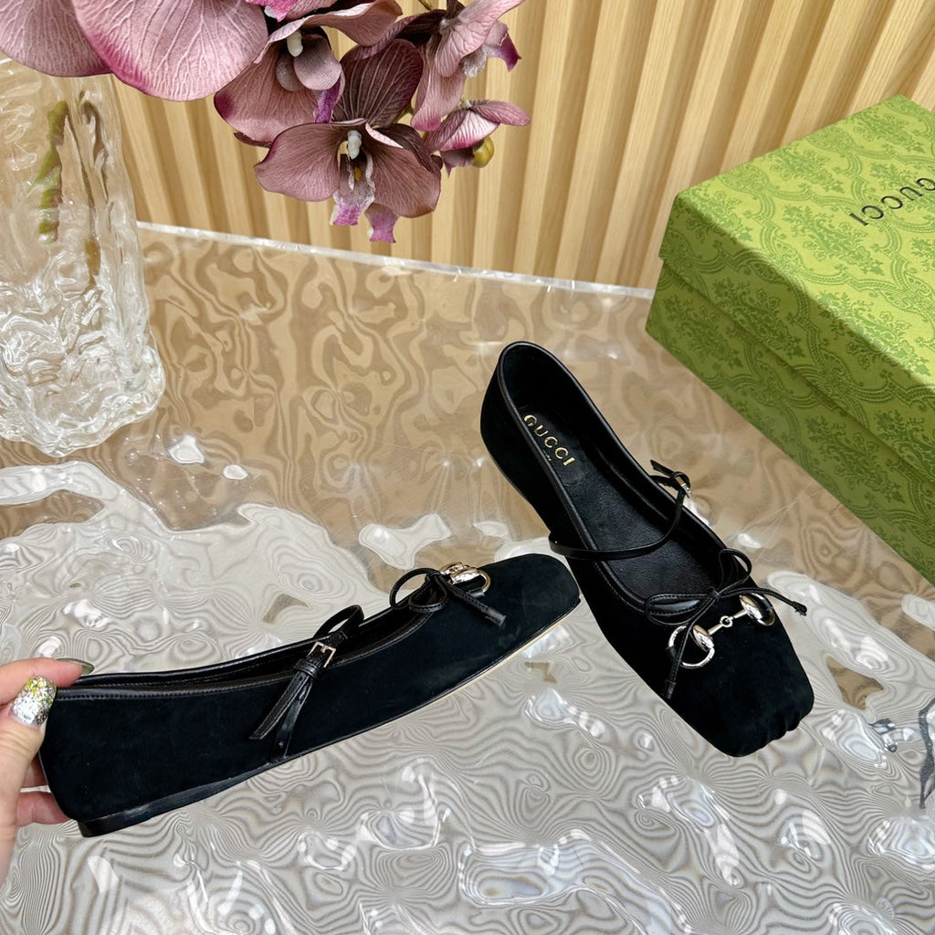 GUCCI BALLET FLAT IN BLACK SUEDE WITH SILVER HARDWARE